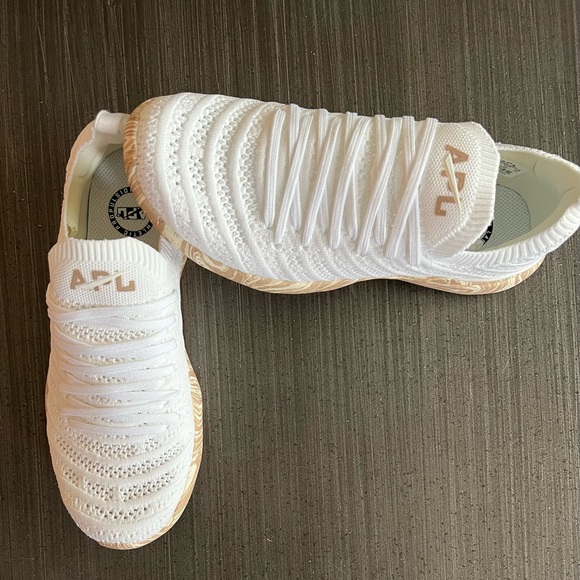 APL Women\'s TechLoom Wave White / Almond / Marble - Size: 7.5